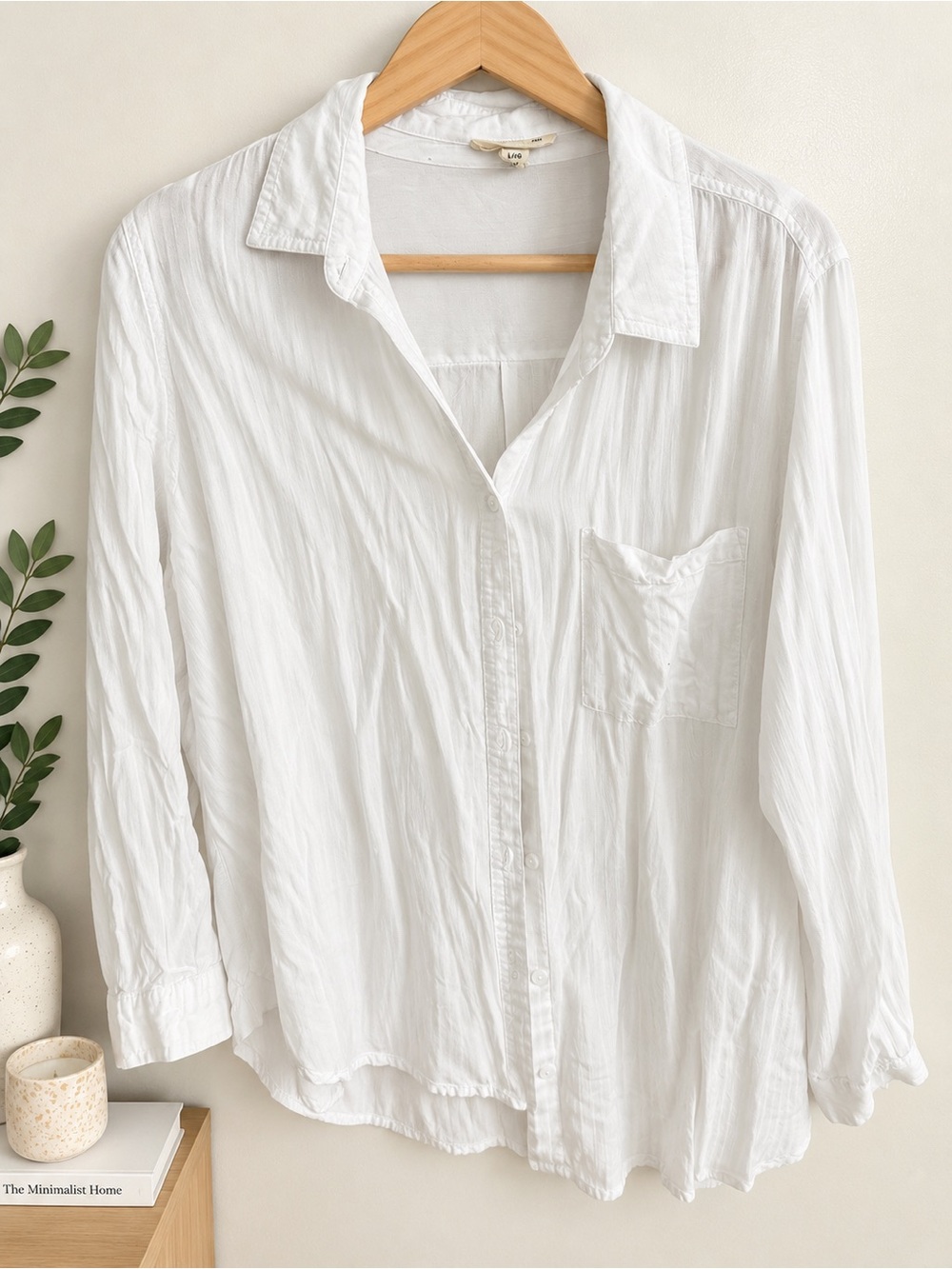 beachlunchlounge White Lightweight Button-Down Shirt